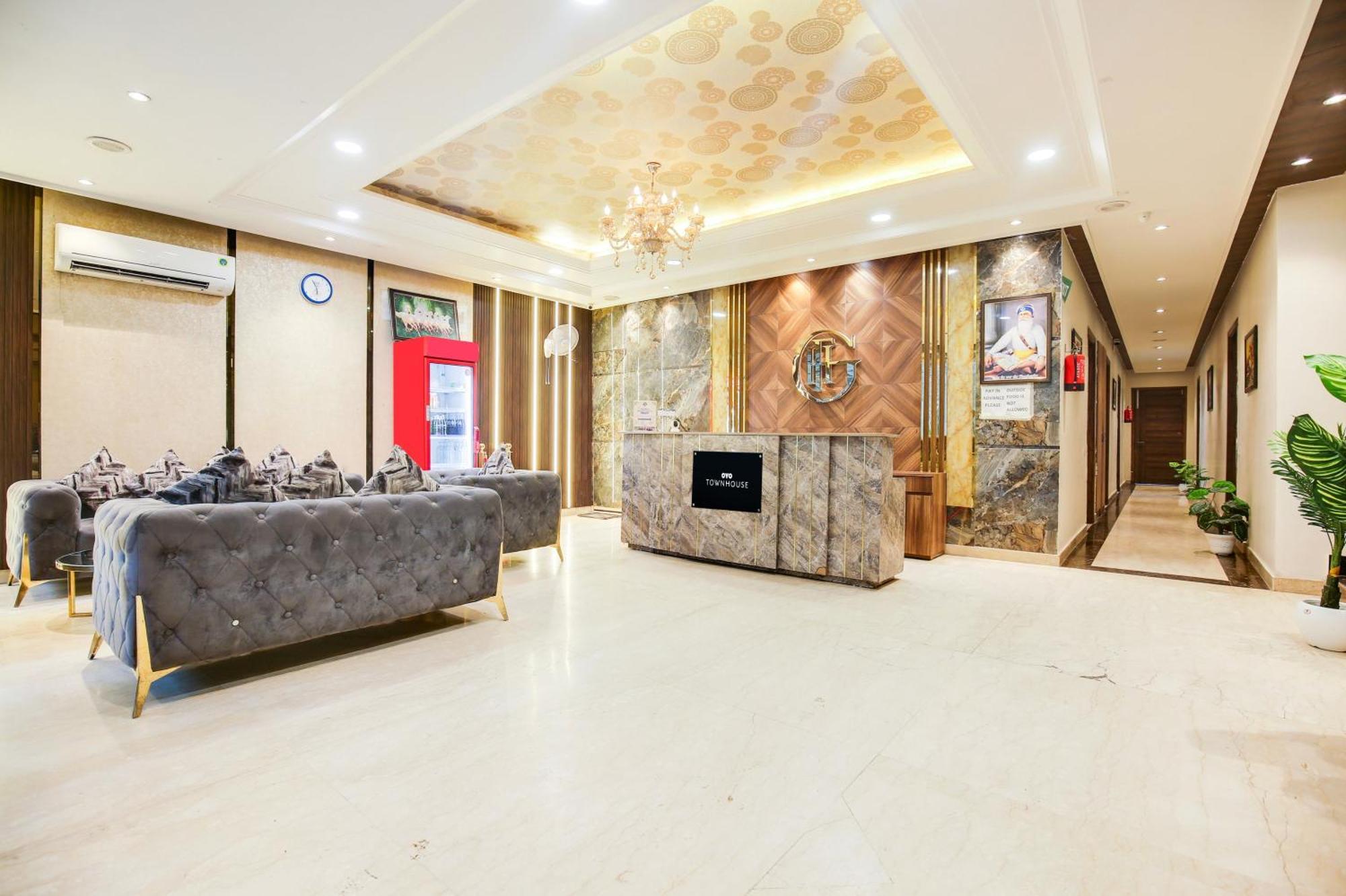 Super Townhouse Grand Fortune Amritsar Exterior foto